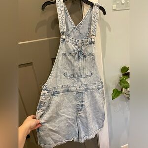 Old navy light wash overall shorts
